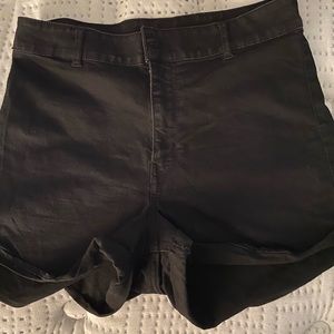 H&M High Rise black shorts